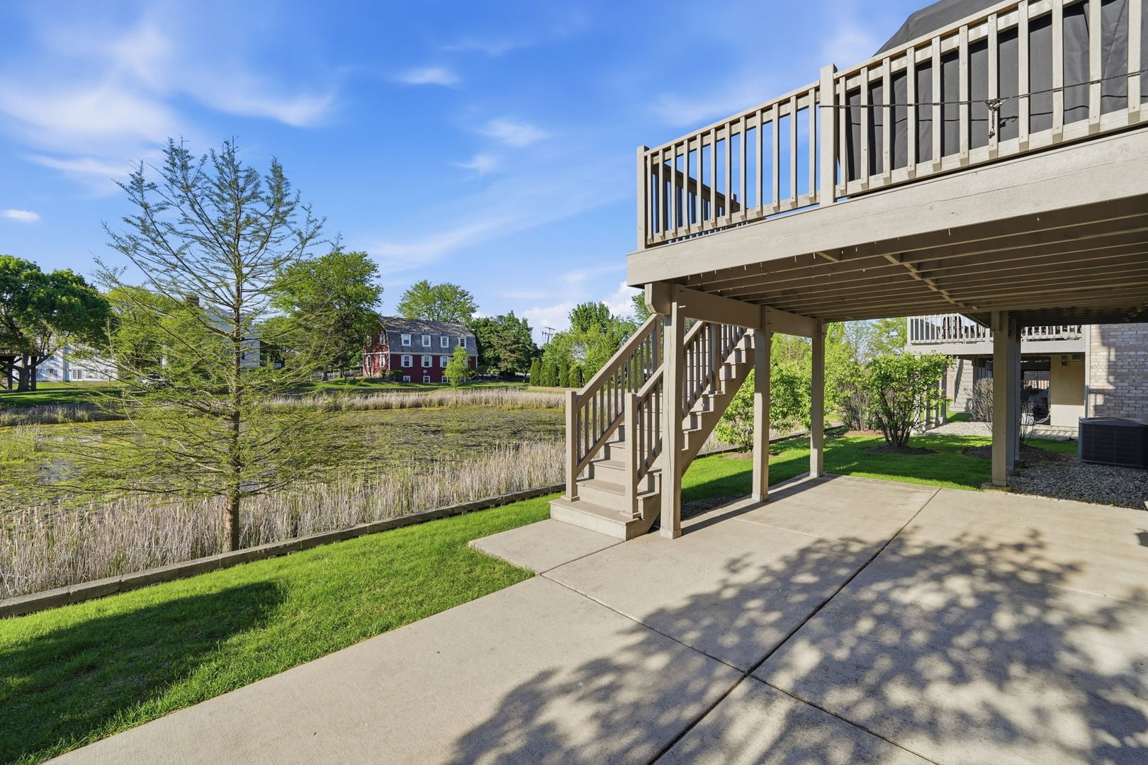 1406 W Rue Paris Place, Inverness, IL 60067