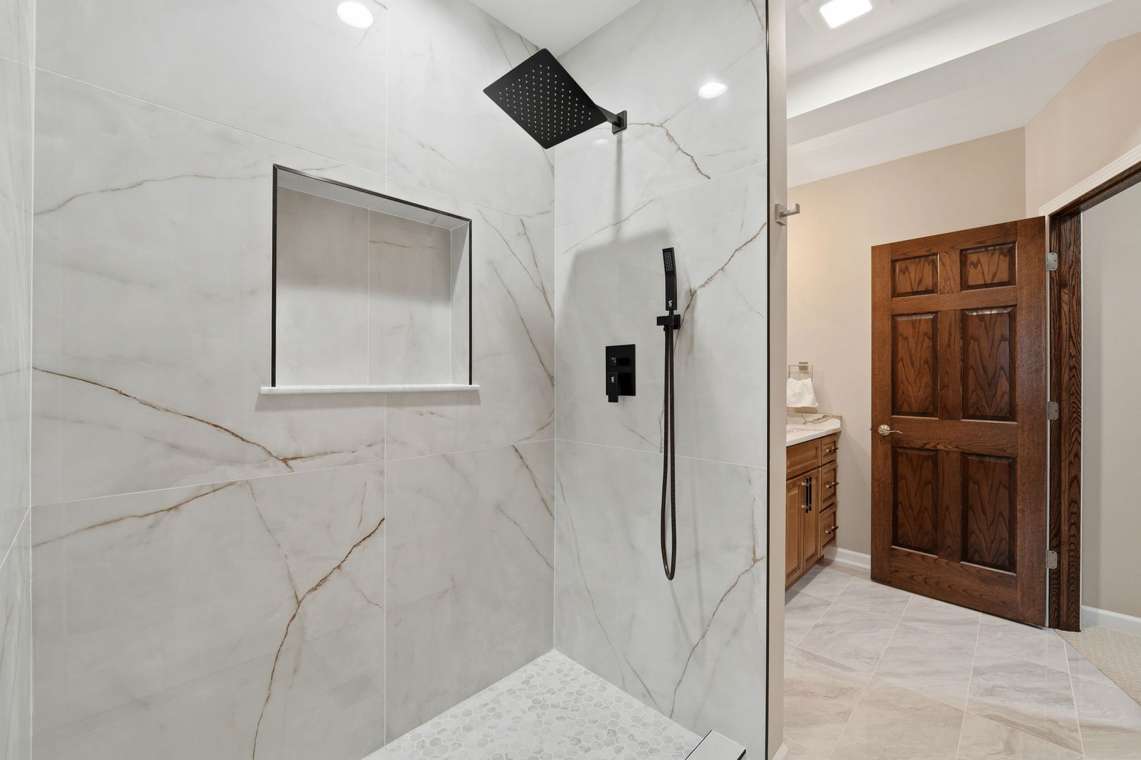 1406 W Rue Paris Place, Inverness, IL 60067