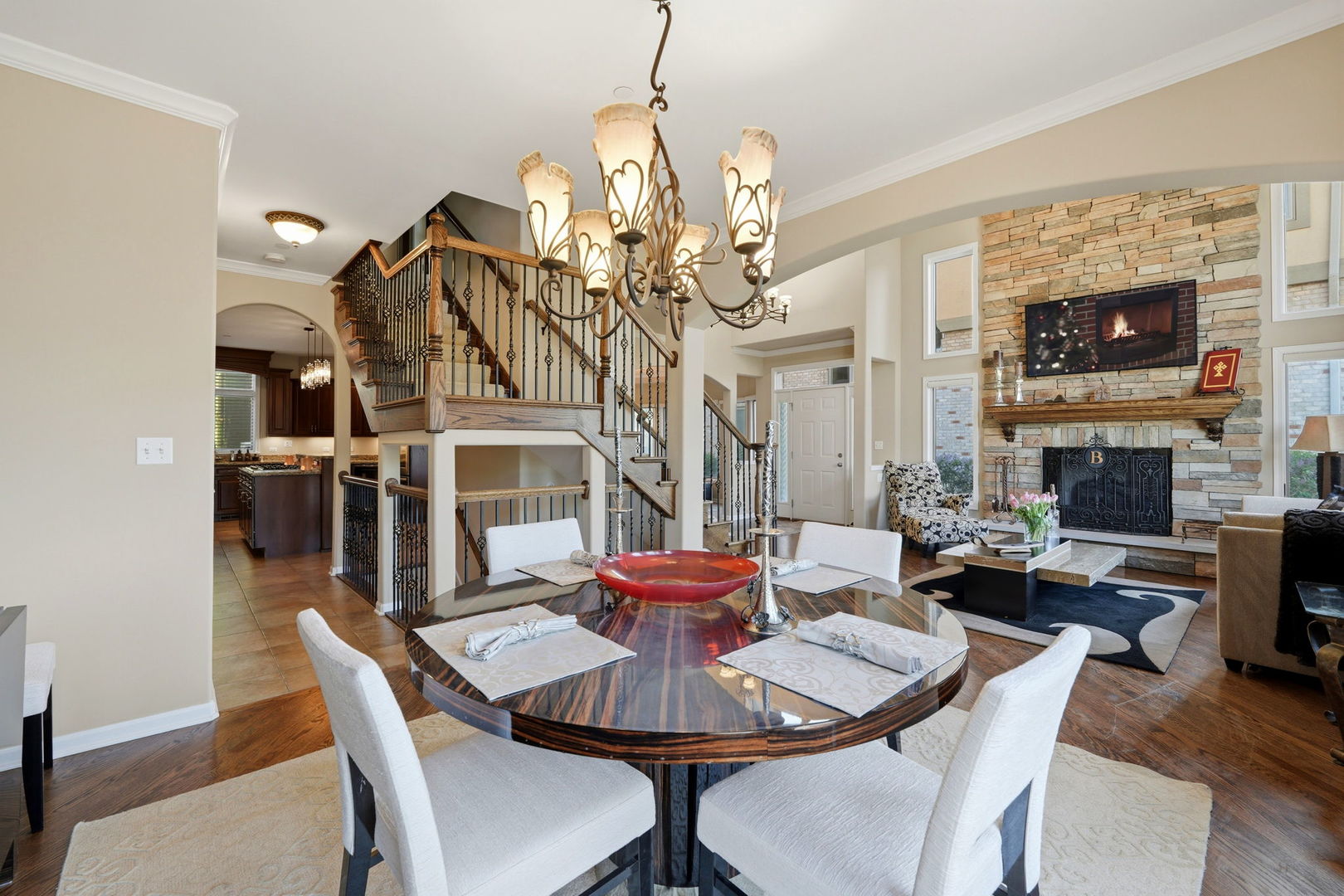 1406 W Rue Paris Place, Inverness, IL 60067