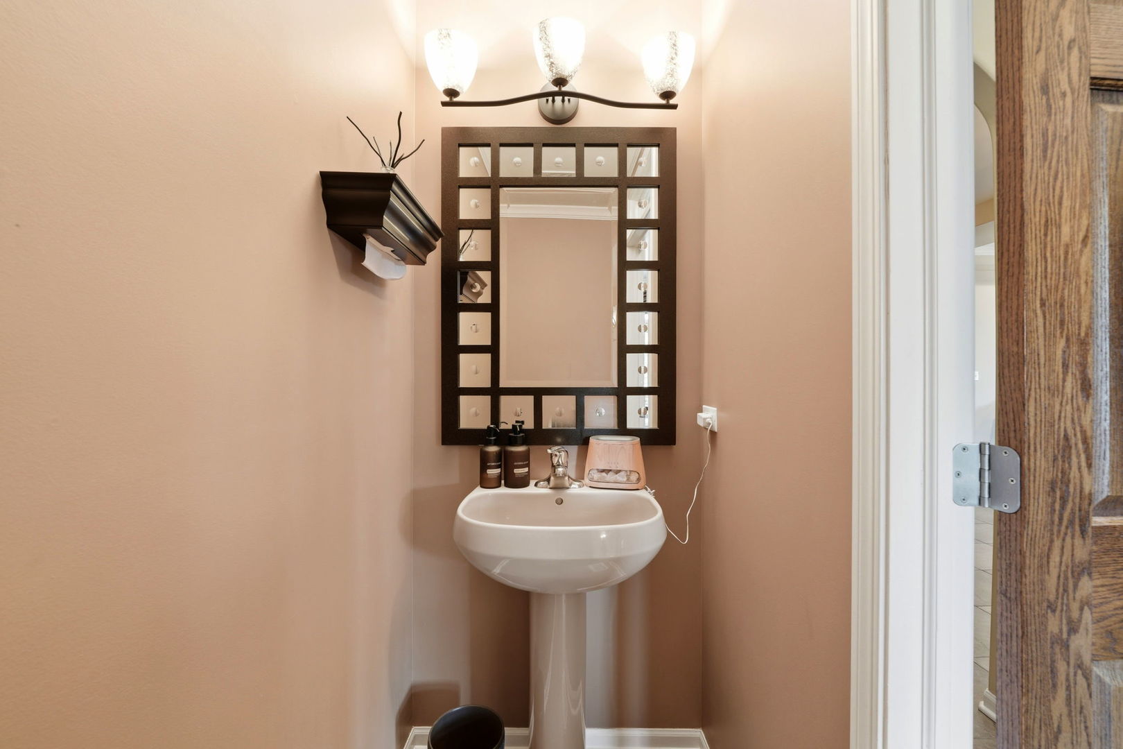 1406 W Rue Paris Place, Inverness, IL 60067