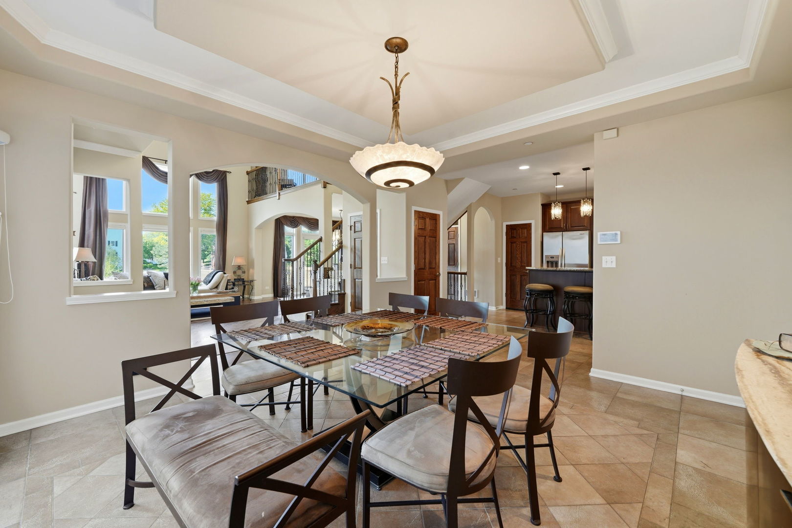 1406 W Rue Paris Place, Inverness, IL 60067