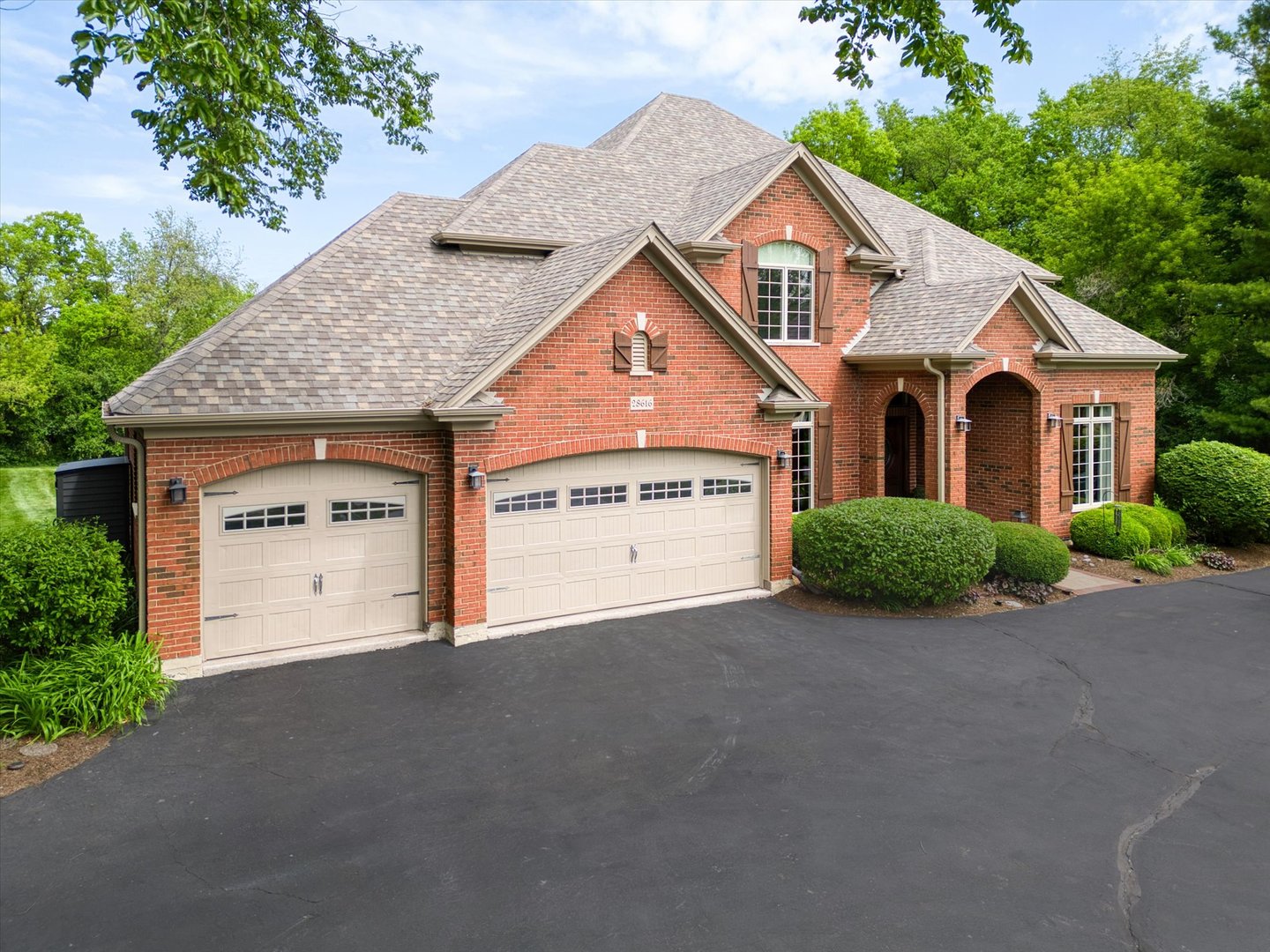 28616 W Park Drive, Barrington, IL 60010