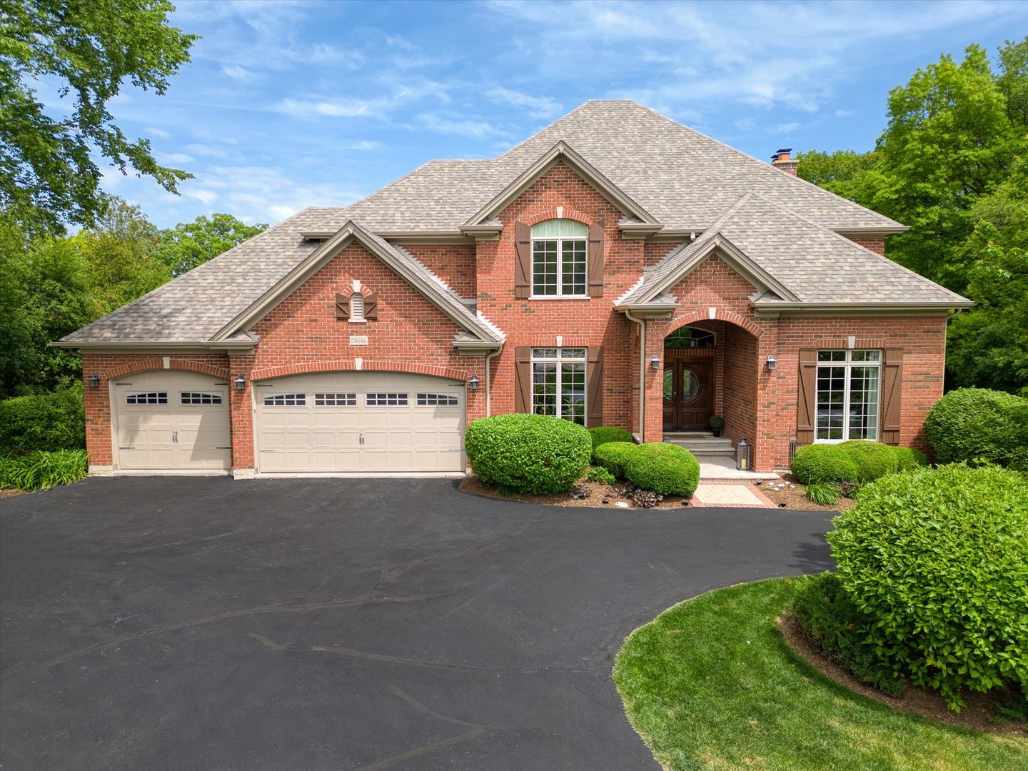 28616 W Park Drive, Barrington, IL 60010