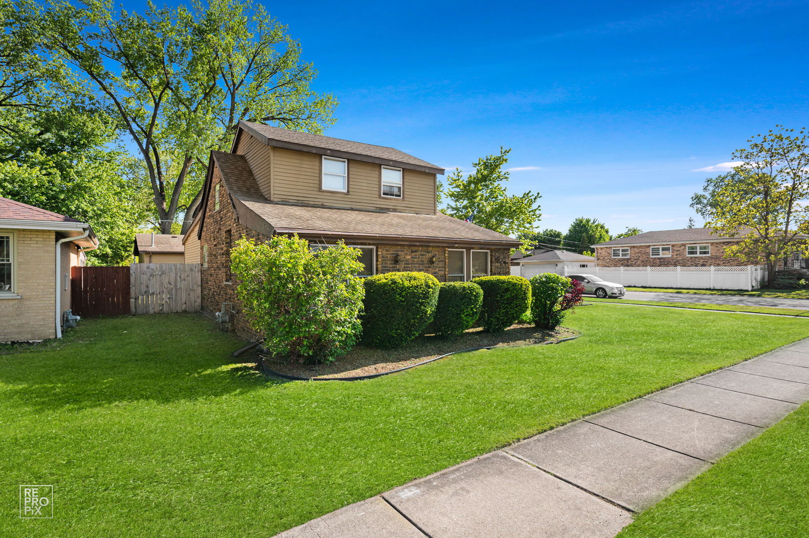 5849 W 90th Street, Oak Lawn, IL 60453