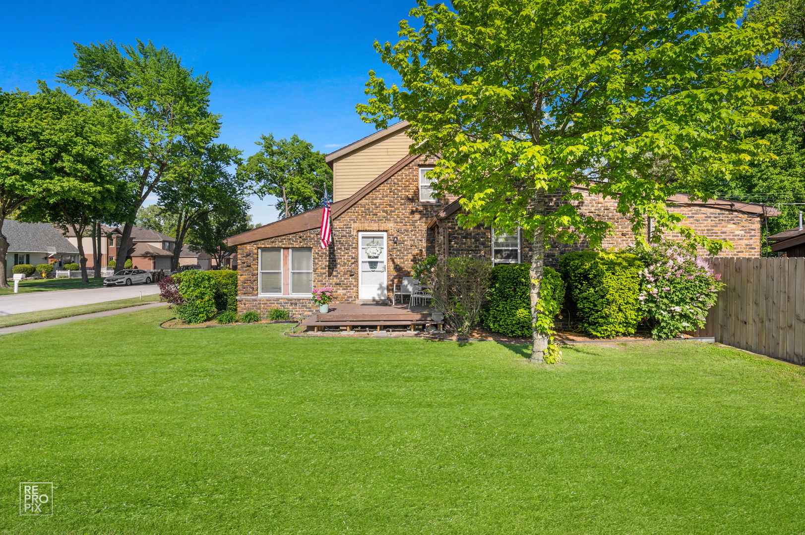 5849 W 90th Street, Oak Lawn, IL 60453