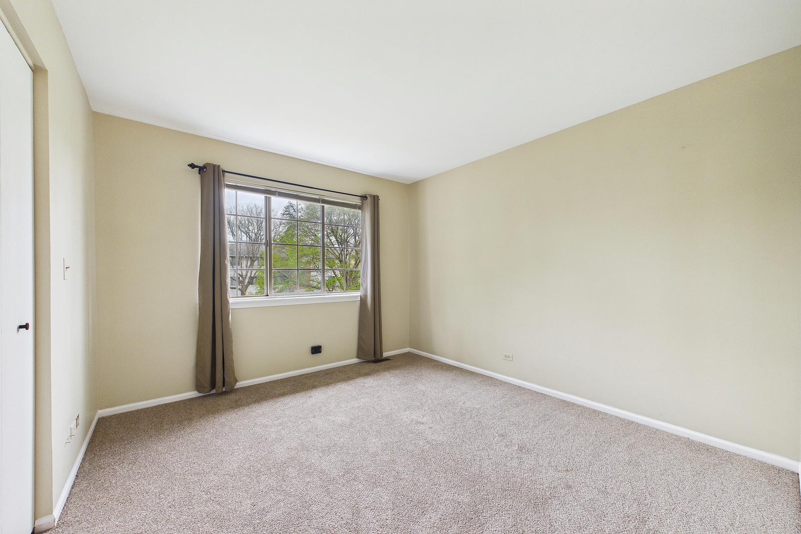 2056 Yellow Daisy Court, Naperville, IL 60563