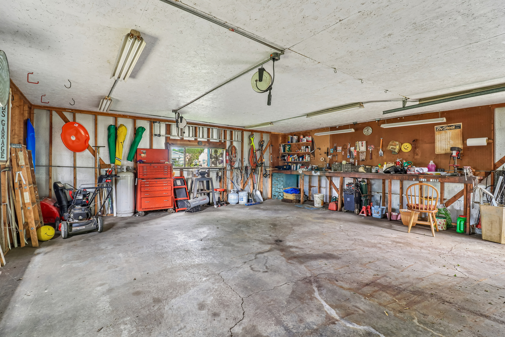 1512 Elm Avenue, Round Lake Beach, IL 60073