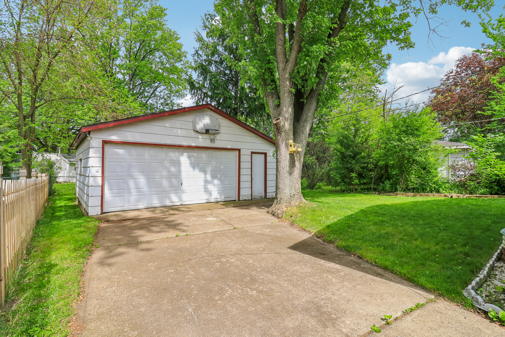 1512 Elm Avenue, Round Lake Beach, IL 60073