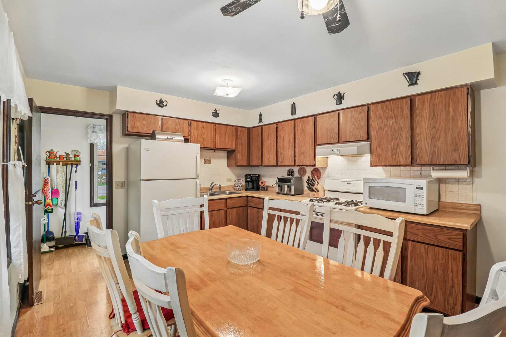 1512 Elm Avenue, Round Lake Beach, IL 60073