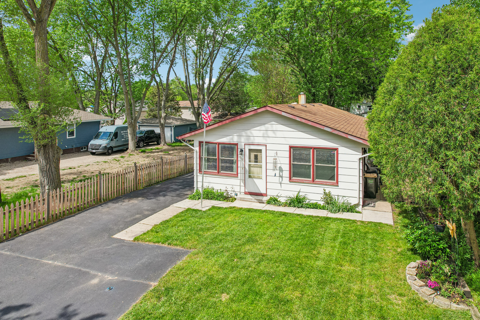 1512 Elm Avenue, Round Lake Beach, IL 60073