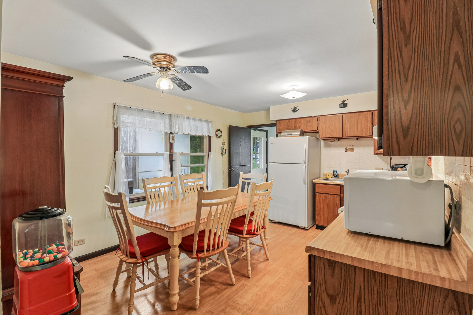 1512 Elm Avenue, Round Lake Beach, IL 60073