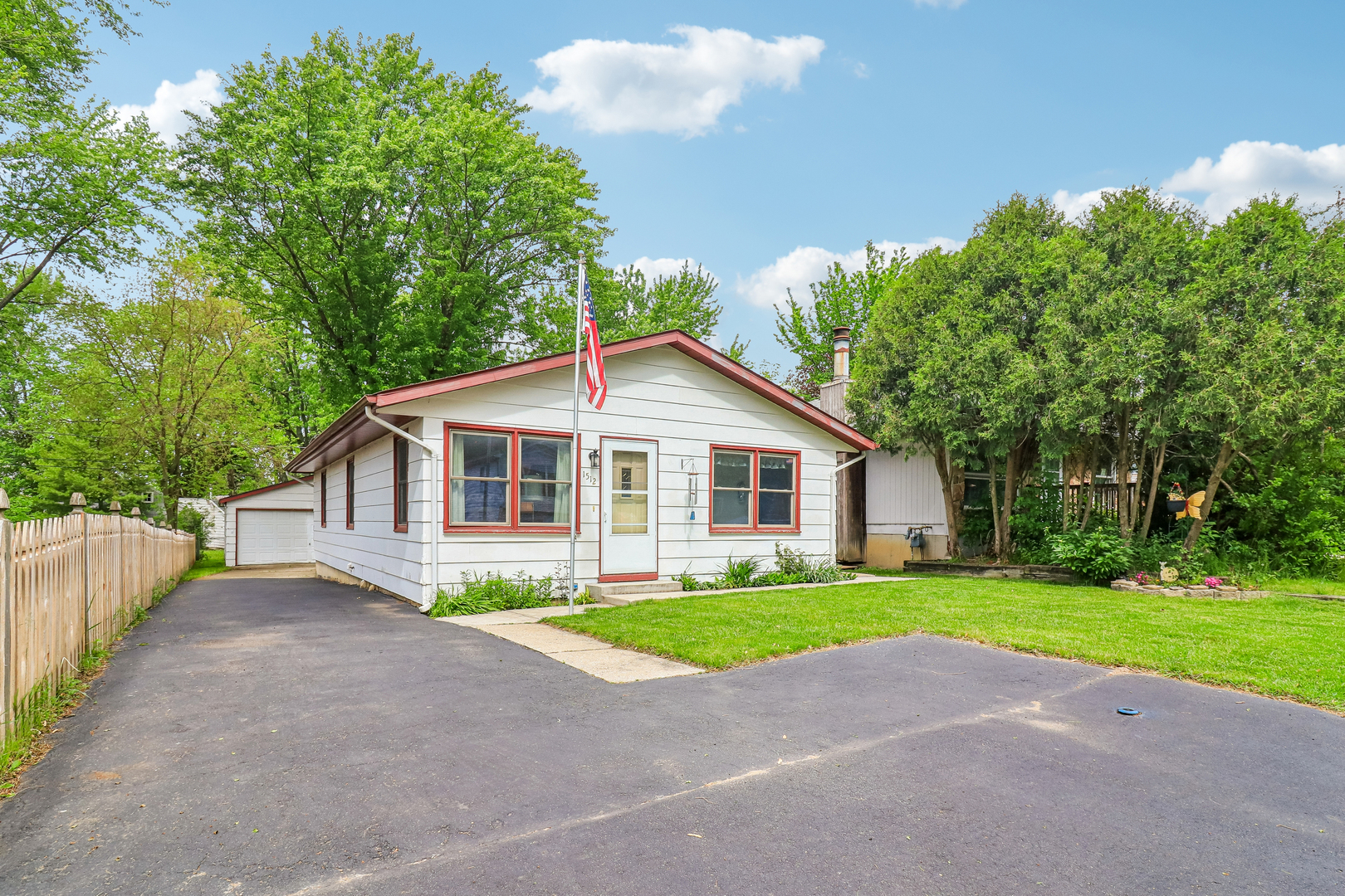 1512 Elm Avenue, Round Lake Beach, IL 60073