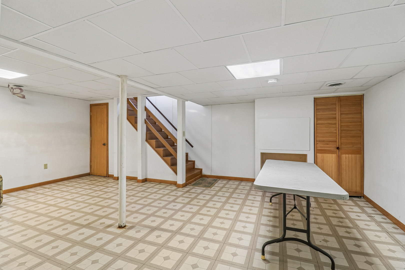 1512 Elm Avenue, Round Lake Beach, IL 60073