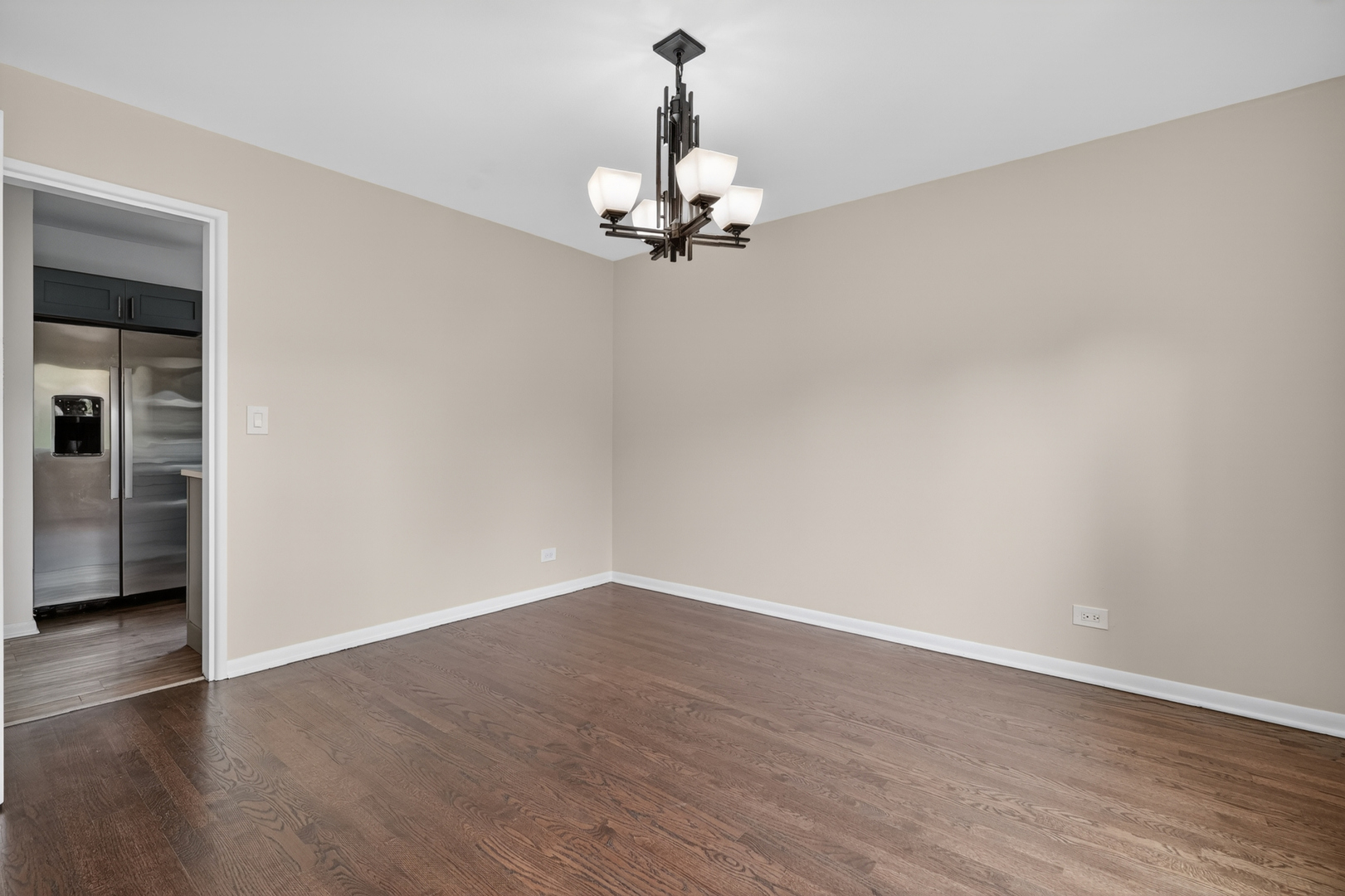 208 Pine Street, Deerfield, IL 60015