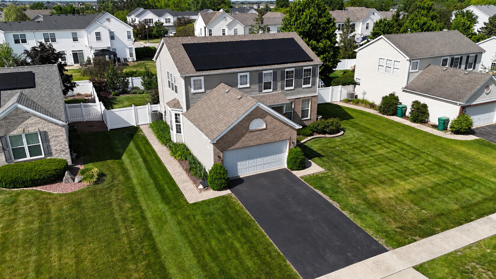 1716 Wintercrest Court, Shorewood, IL 60404