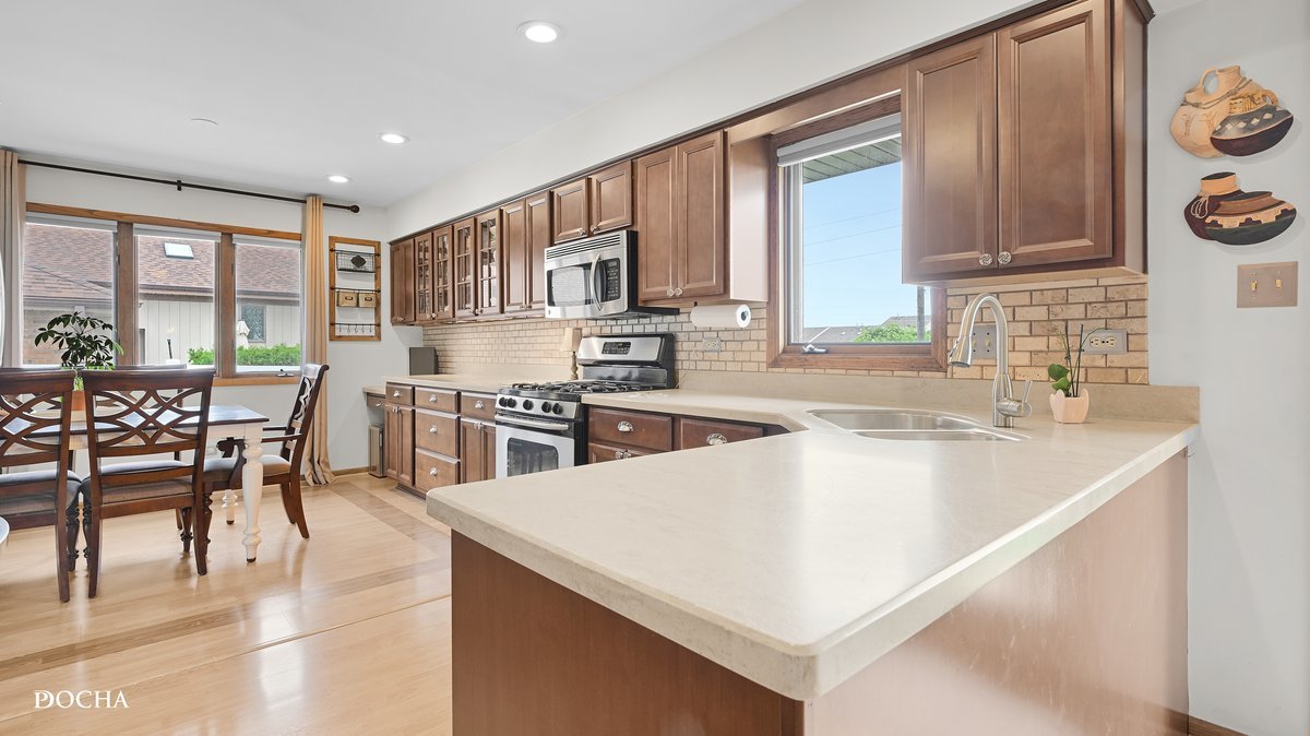 16149 Eagle Ridge Drive, Tinley Park, IL 60477
