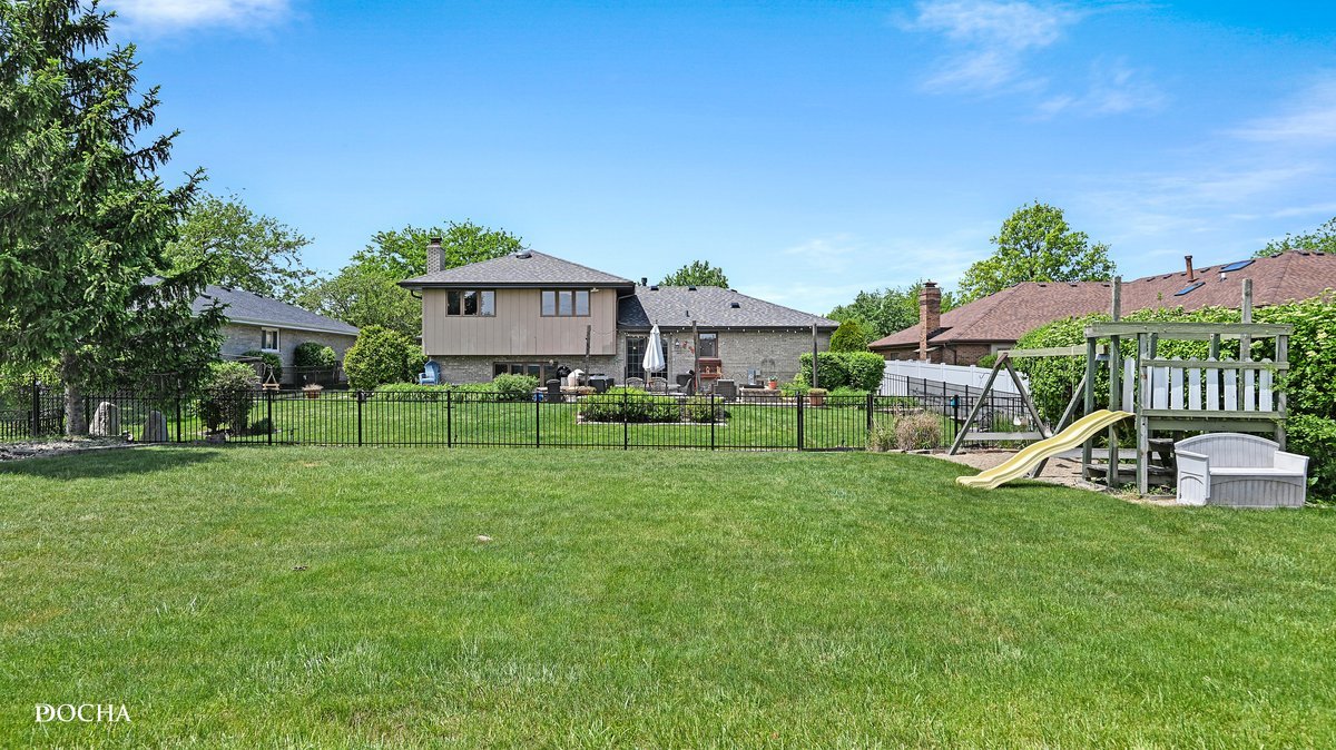 16149 Eagle Ridge Drive, Tinley Park, IL 60477