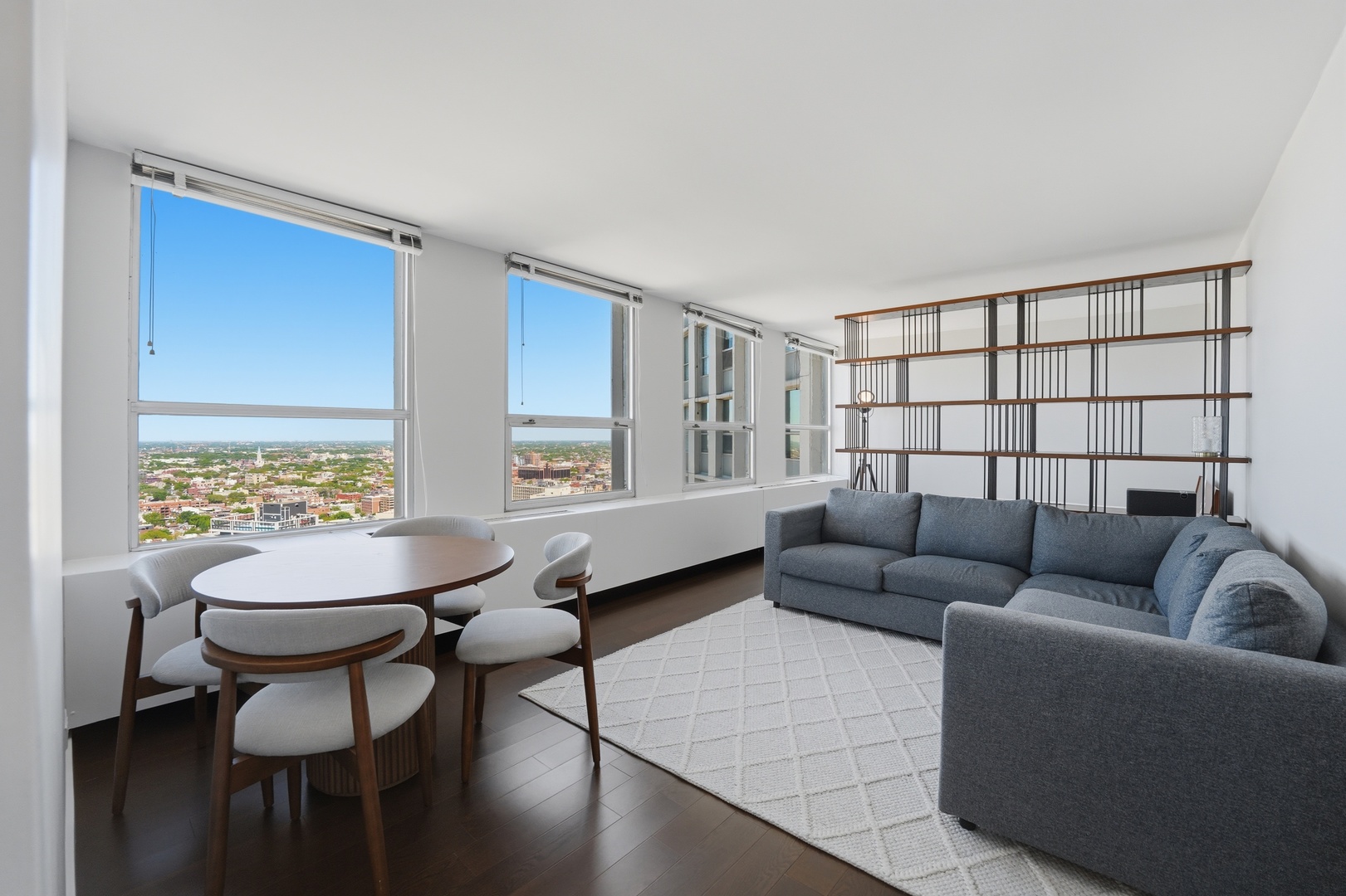 2626 N LAKEVIEW Avenue #3206, Chicago, IL 60614