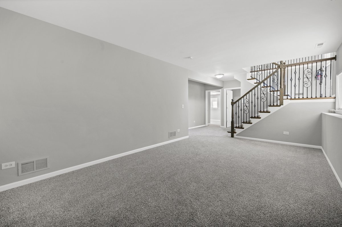34841 N Oakside Avenue, Ingleside, IL 60041
