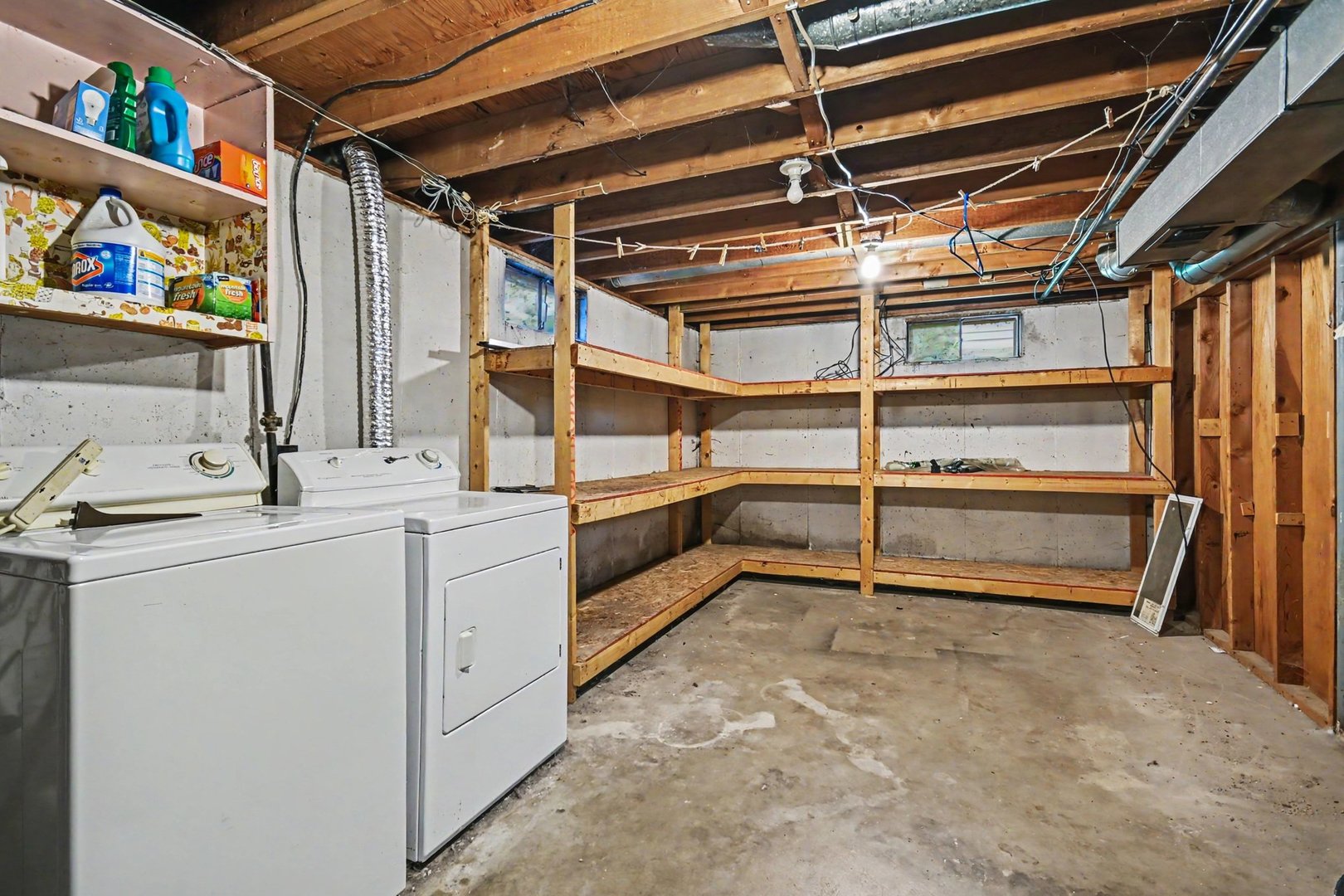 331 E Dresser Road, DeKalb, IL 60115