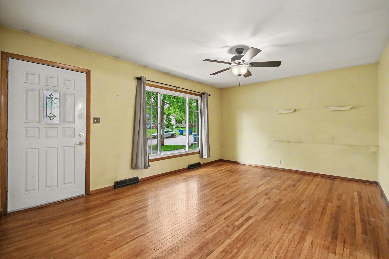 331 E Dresser Road, DeKalb, IL 60115