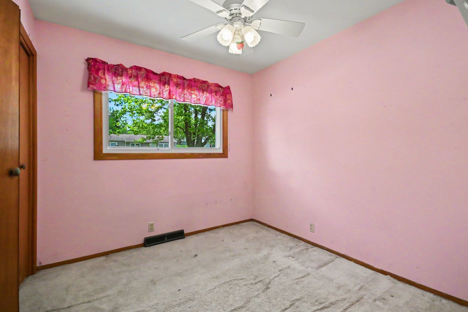 331 E Dresser Road, DeKalb, IL 60115