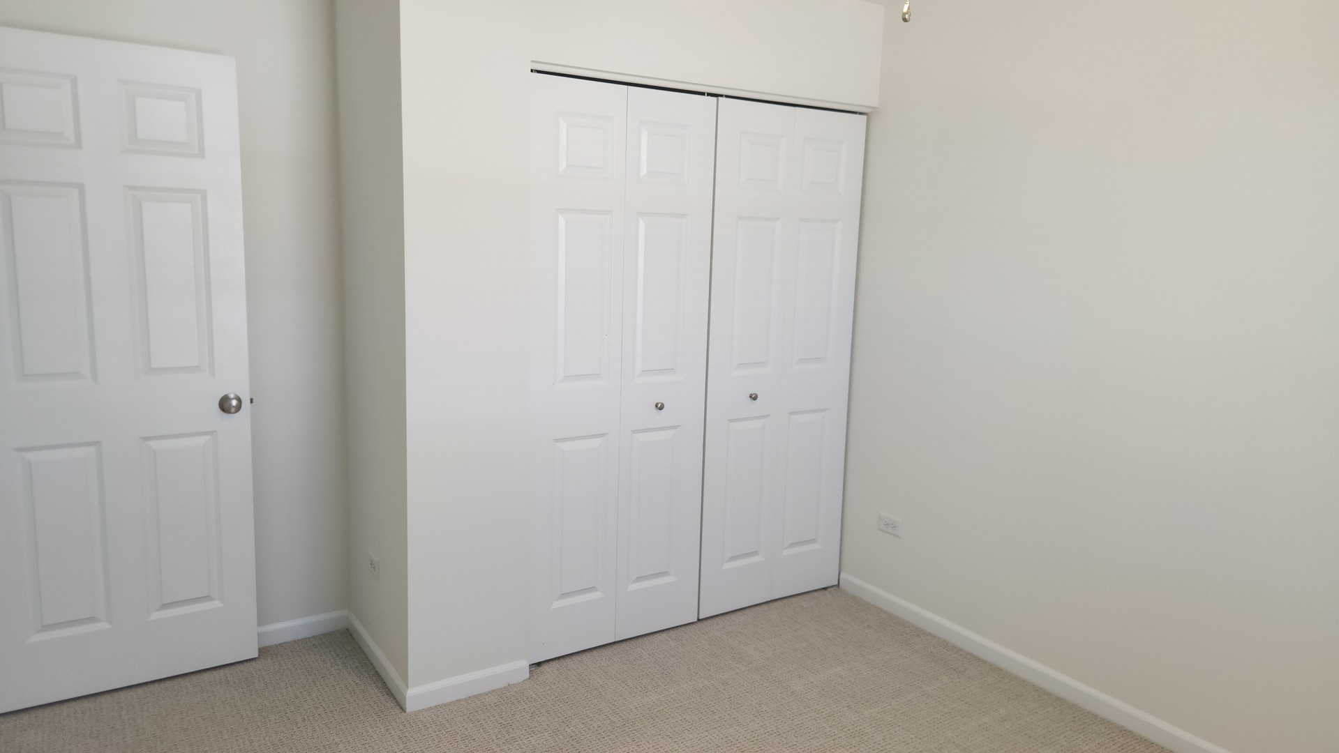 4444 Monroe Court #4444, Naperville, IL 60564