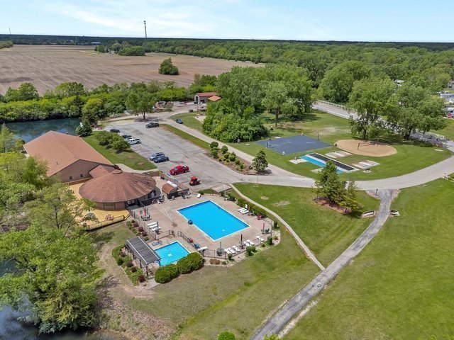 143 Fossil Lake Court, Wilmington, IL 60481