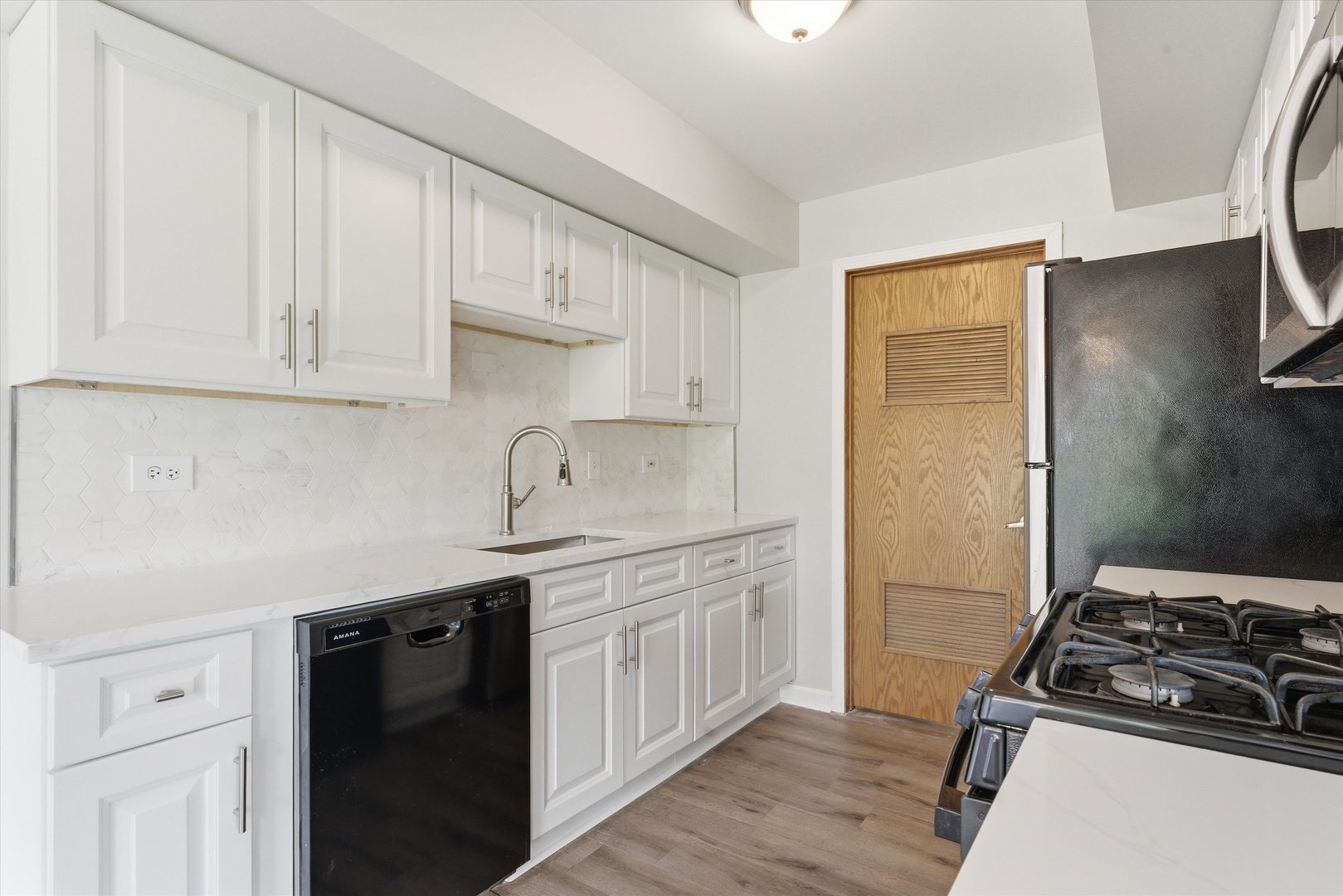 15826 Farm Hill Drive, Orland Park, IL 60462