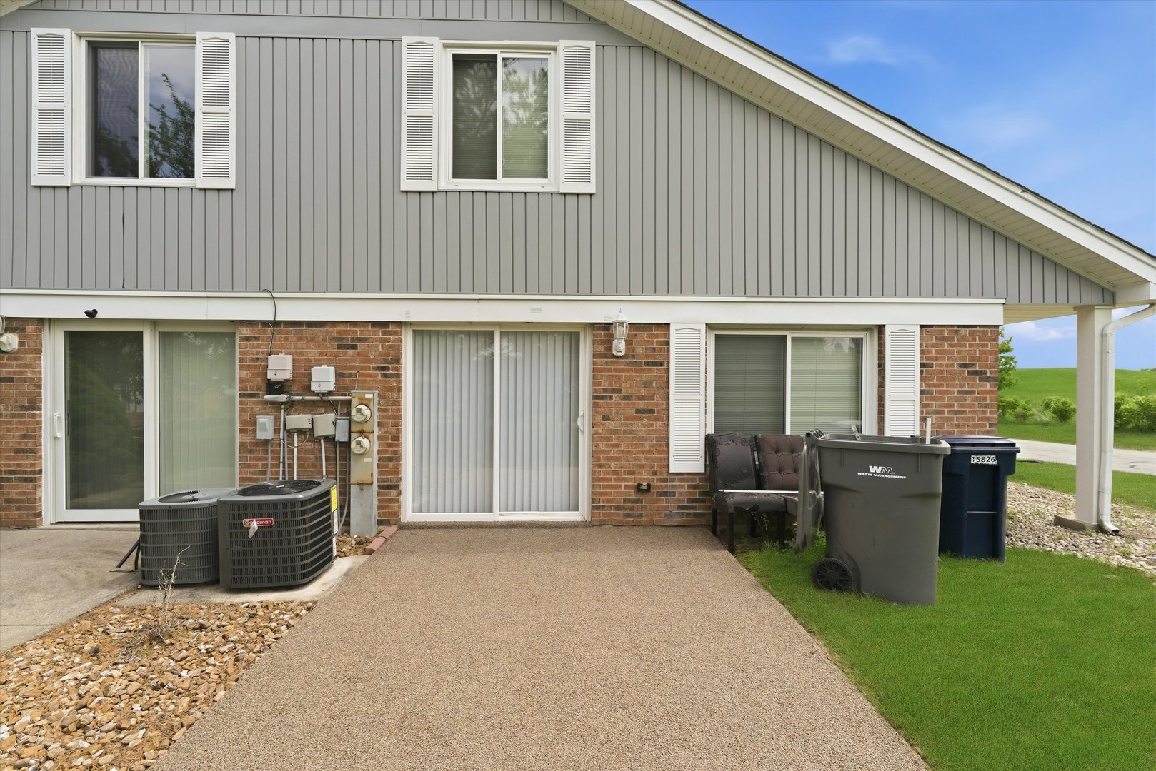 15826 Farm Hill Drive, Orland Park, IL 60462