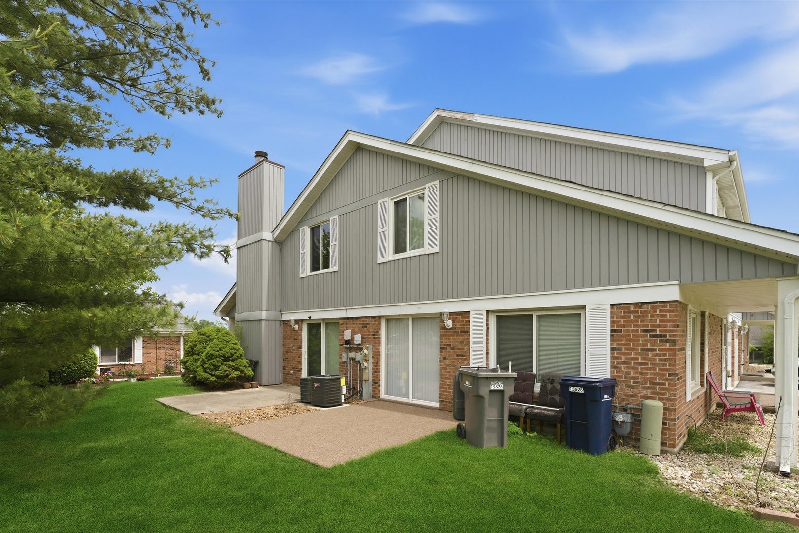 15826 Farm Hill Drive, Orland Park, IL 60462
