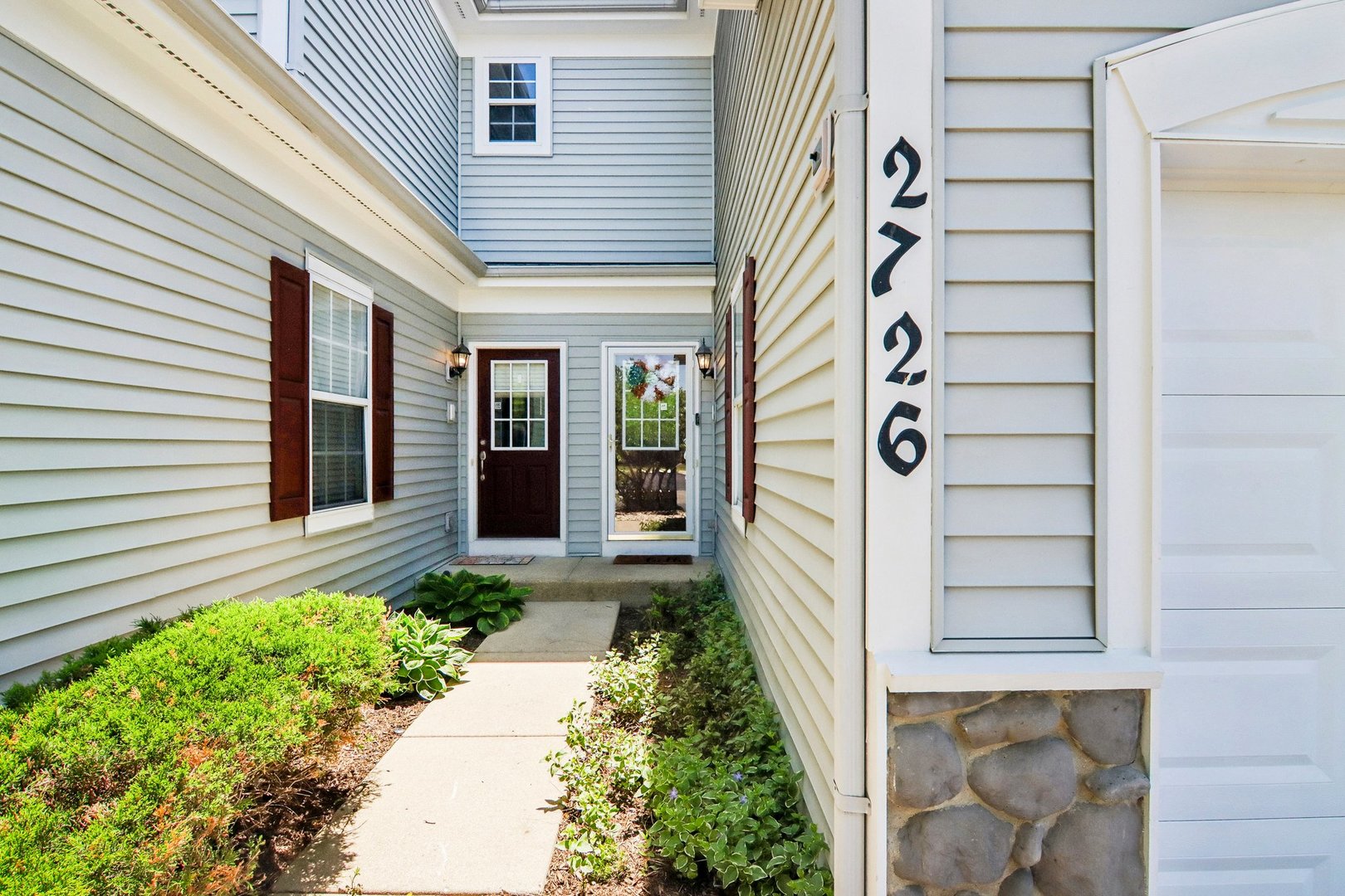 2726 Kendall Crossing, McHenry, IL 60051