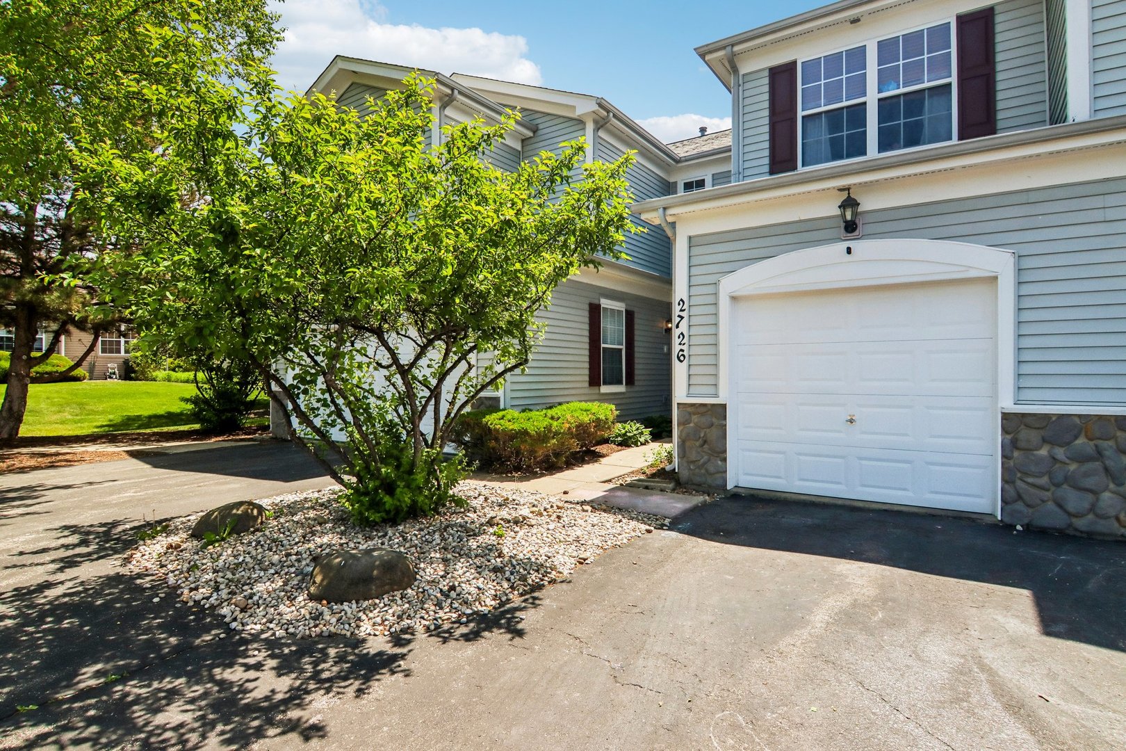 2726 Kendall Crossing, McHenry, IL 60051