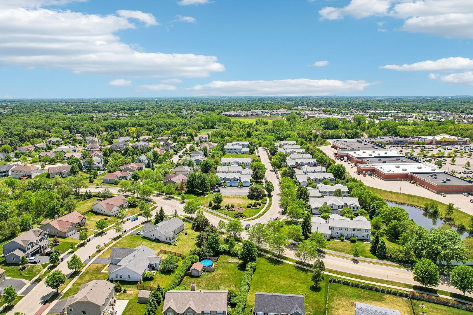 2726 Kendall Crossing, McHenry, IL 60051