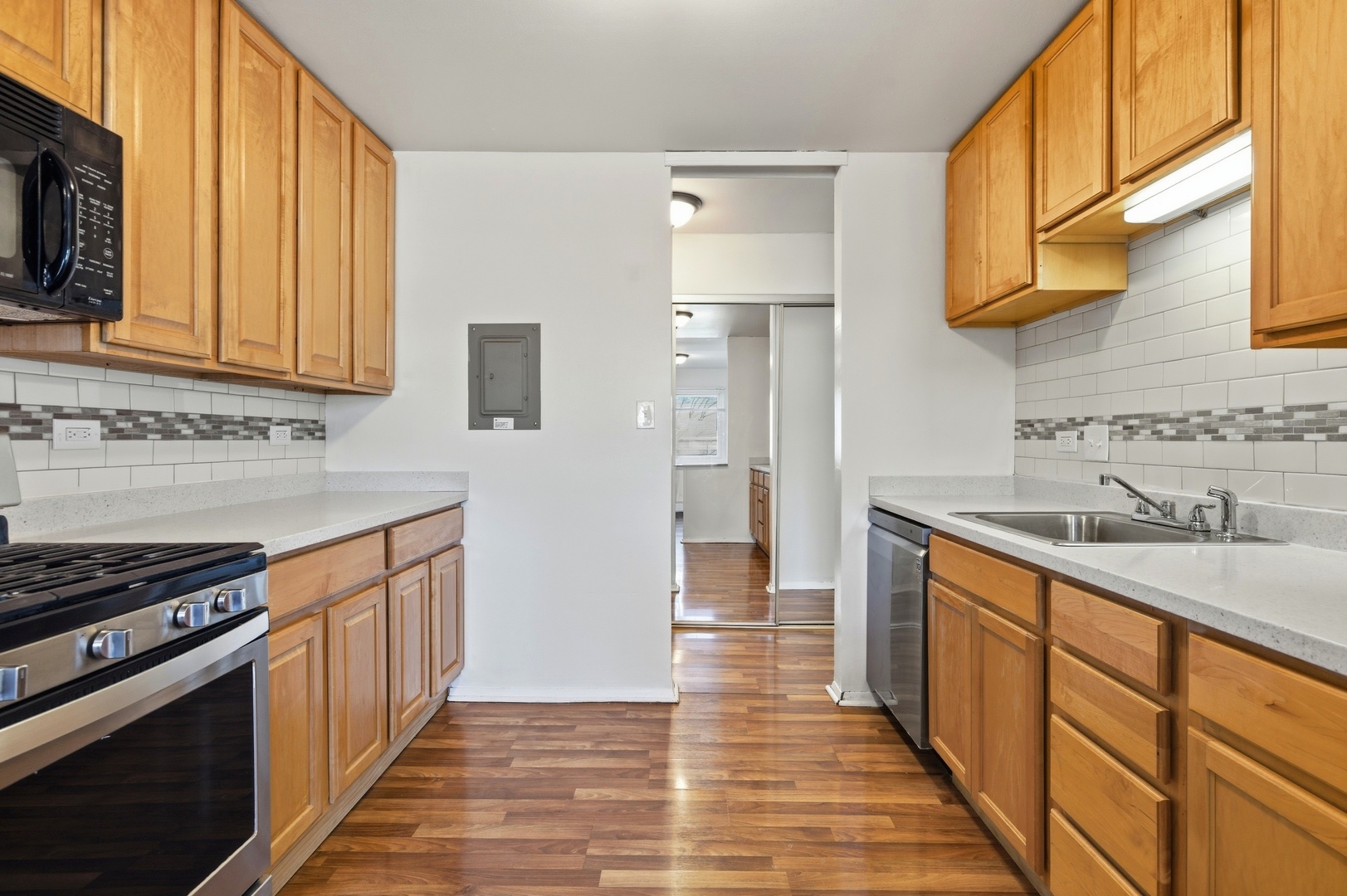 2620 N Windsor Drive #204, Arlington Heights, IL 60004
