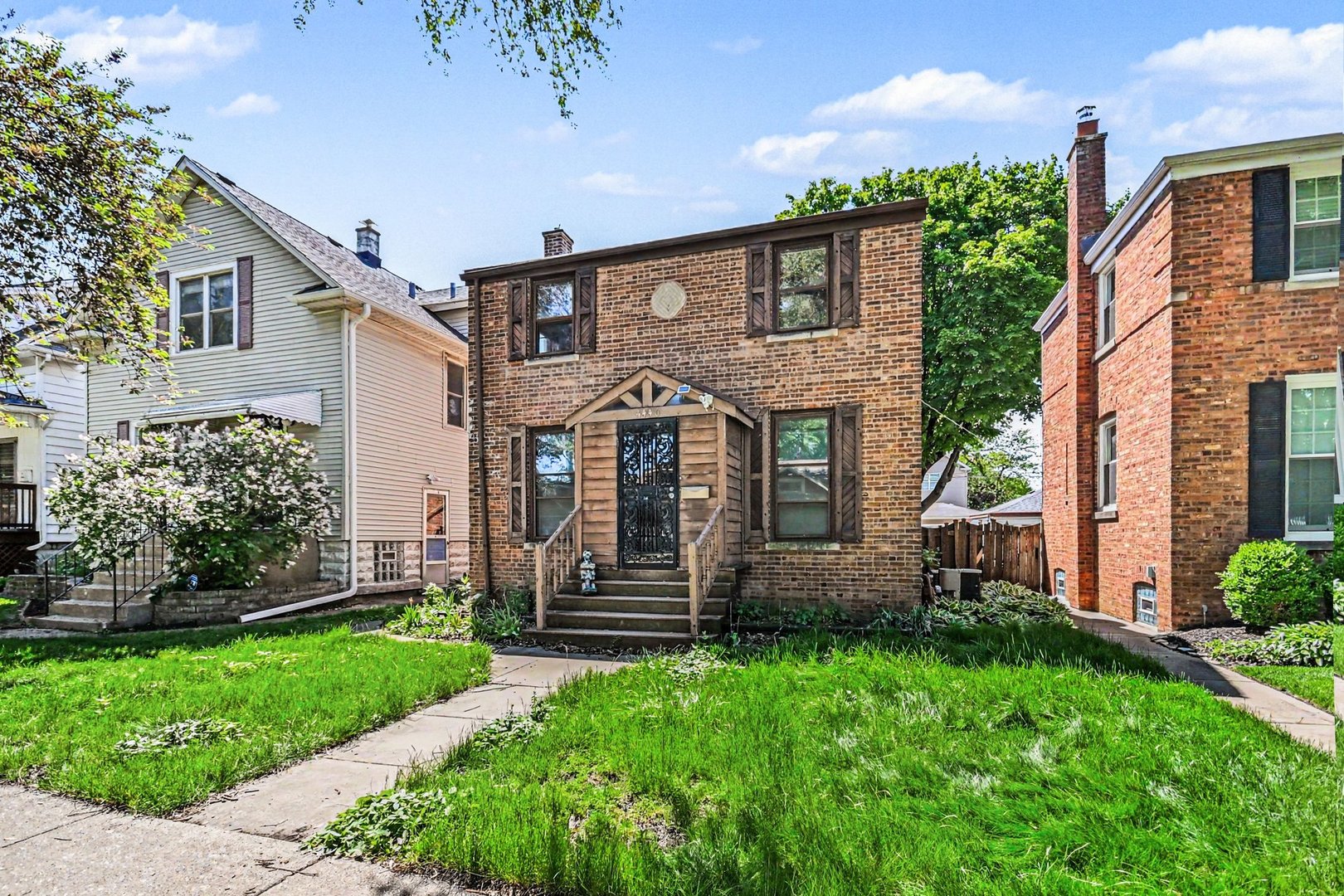 4440 N La Crosse Avenue, Chicago, IL 60630