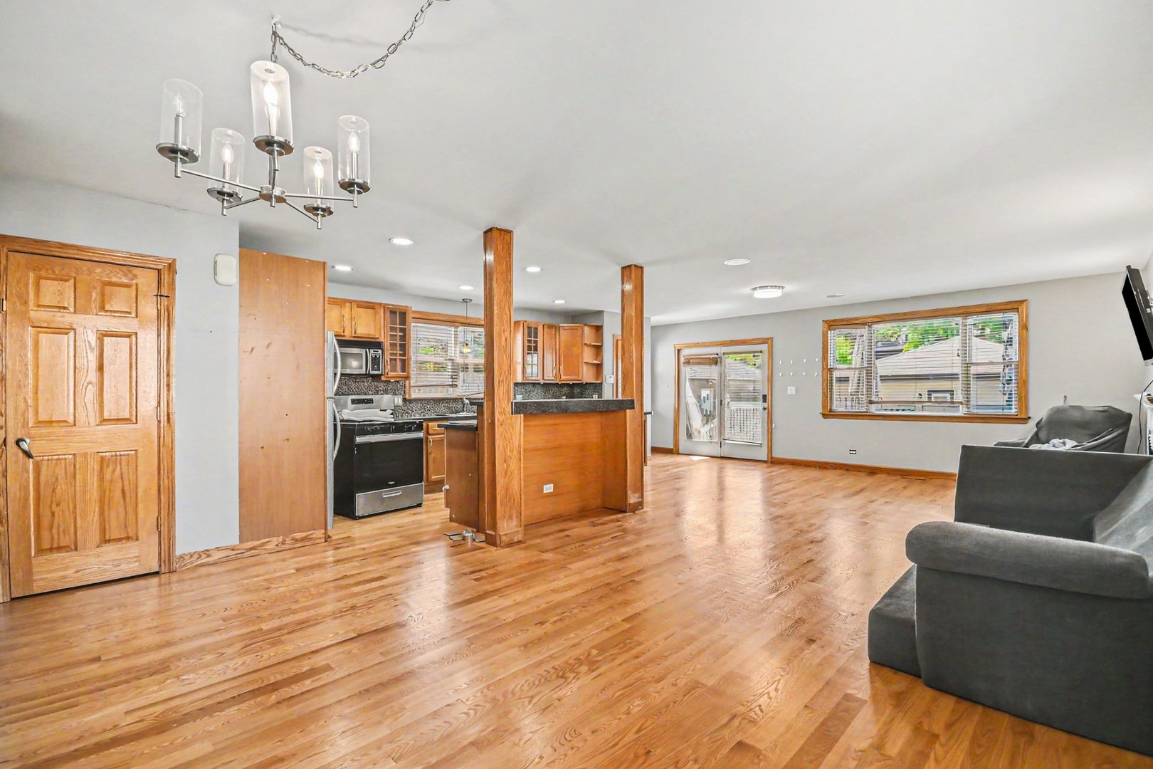 4440 N La Crosse Avenue, Chicago, IL 60630