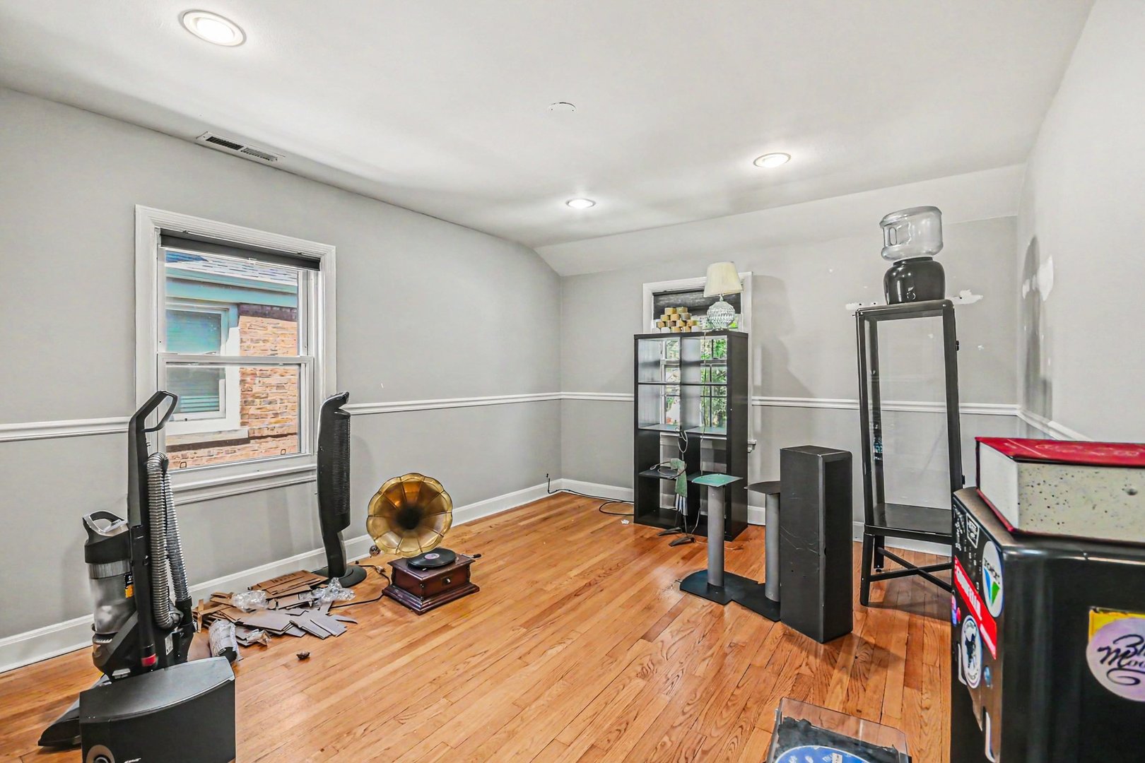 4440 N La Crosse Avenue, Chicago, IL 60630