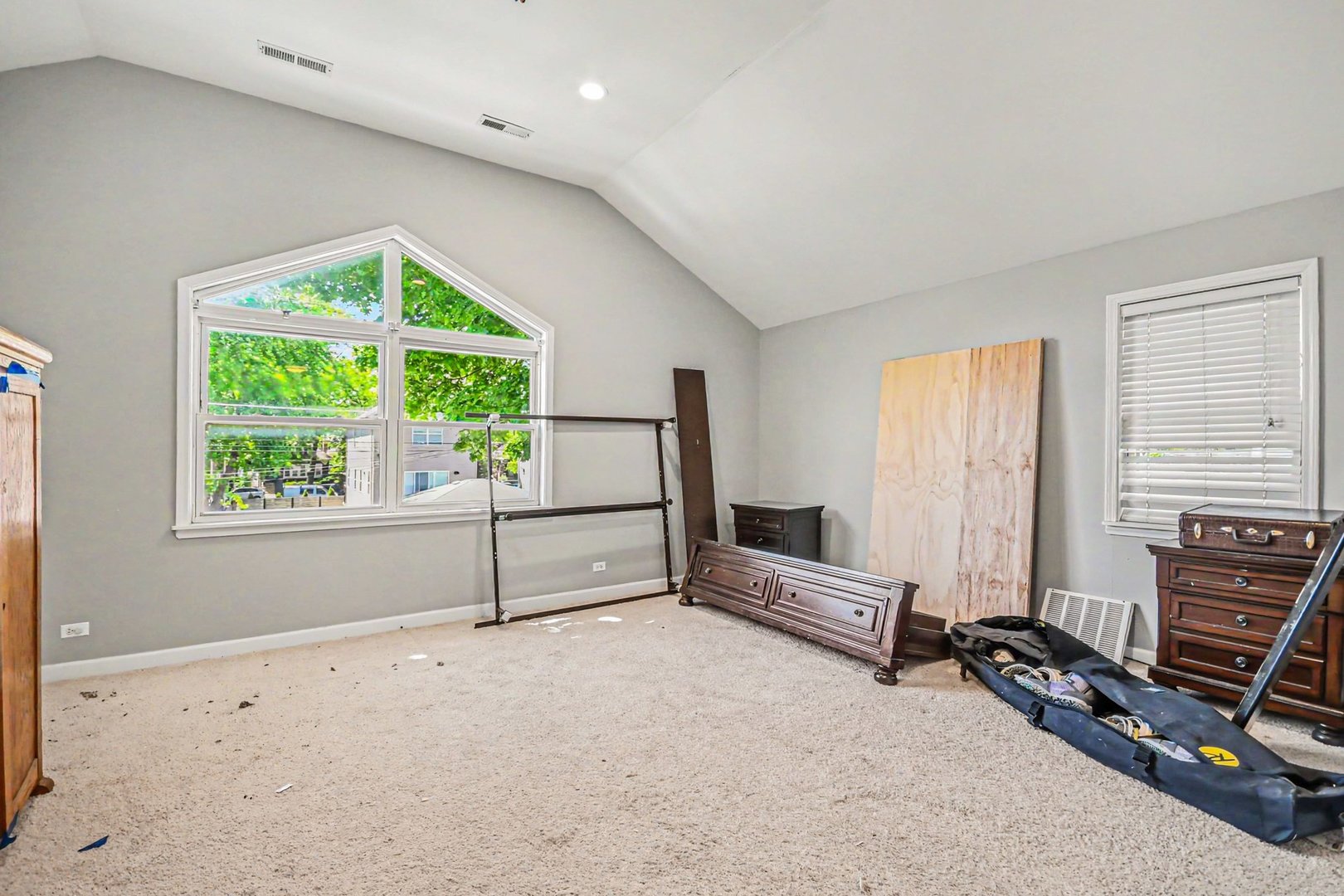 4440 N La Crosse Avenue, Chicago, IL 60630