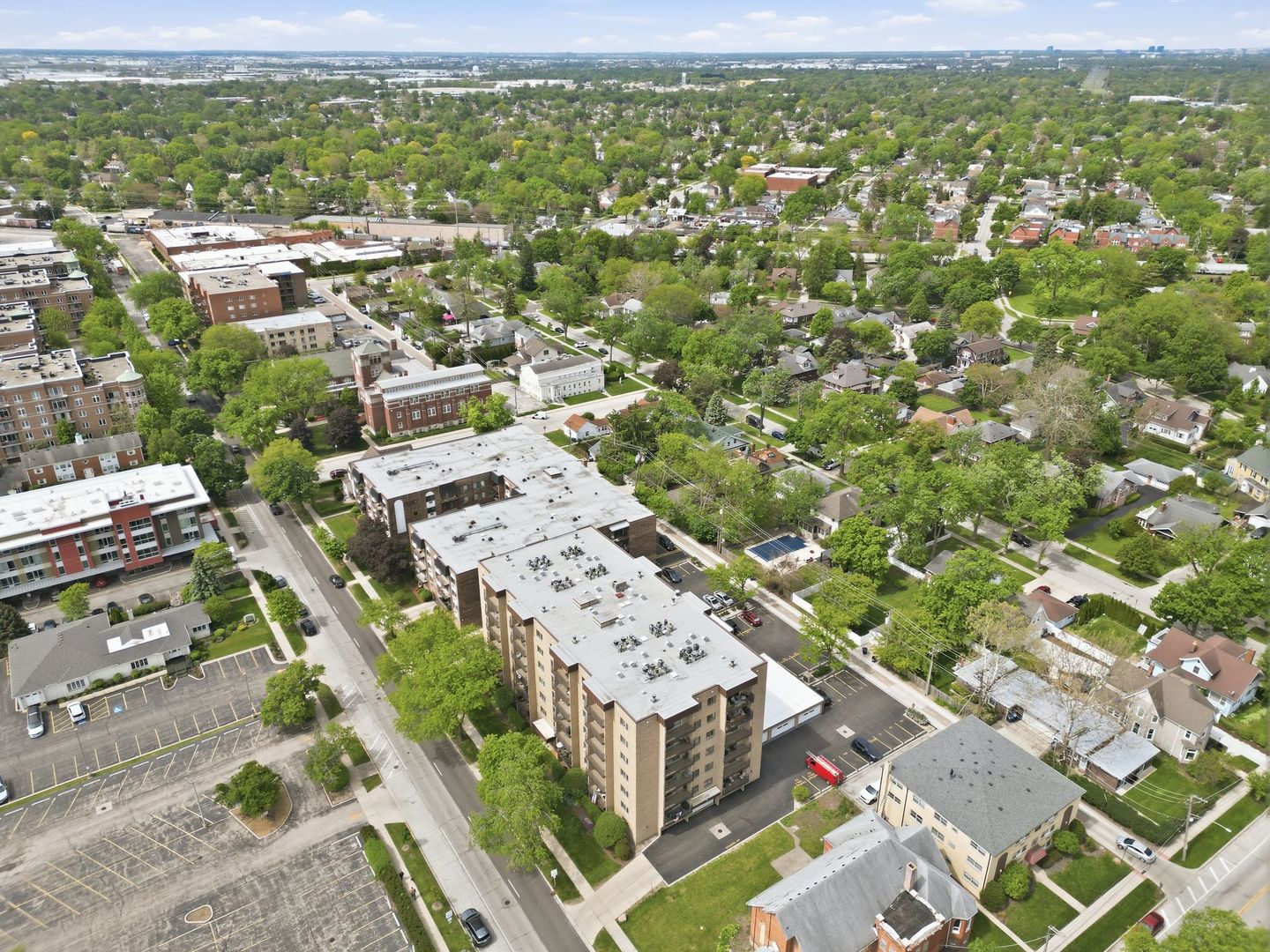 700 Graceland Avenue #207, Des Plaines, IL 60016
