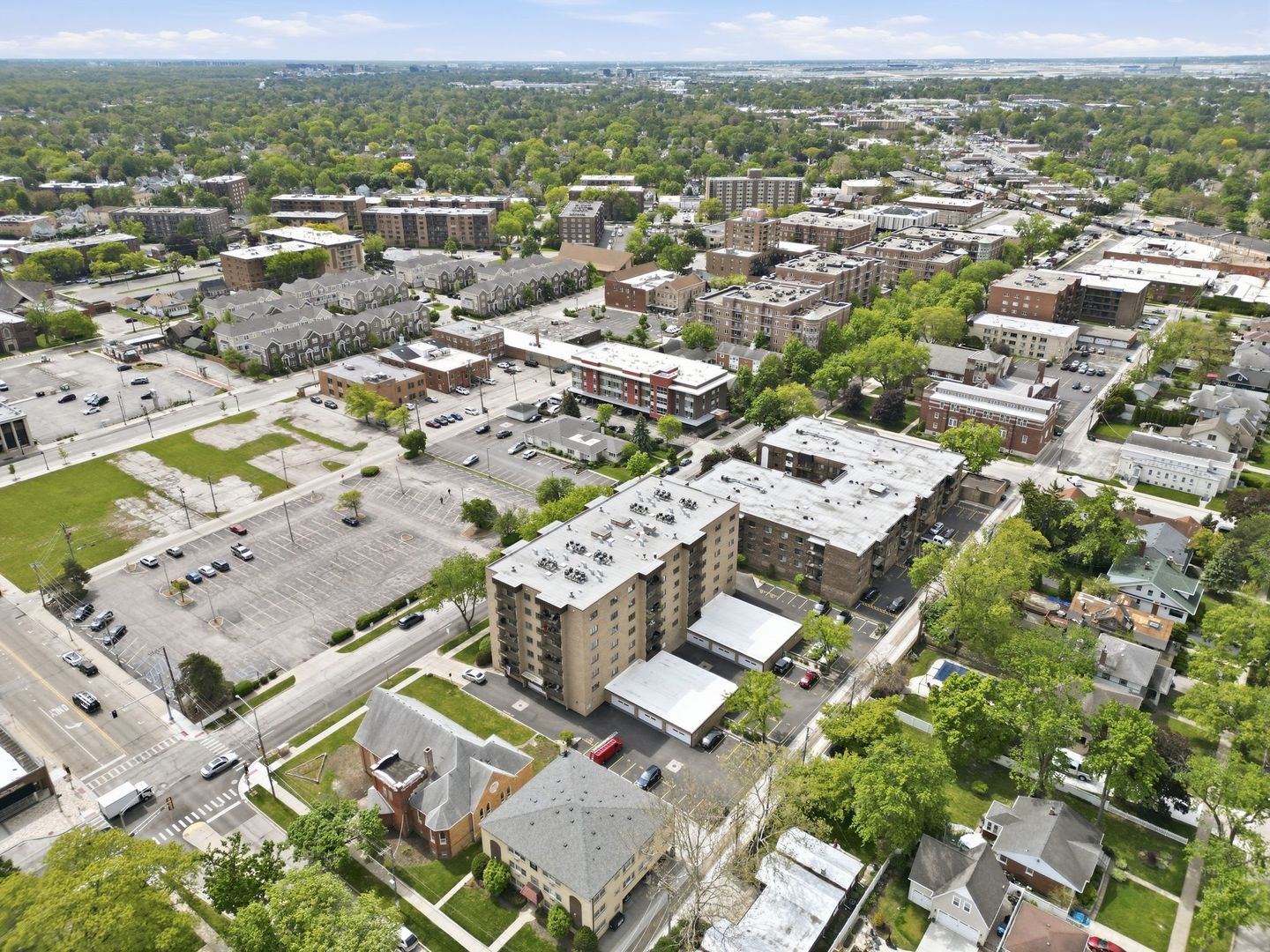 700 Graceland Avenue #207, Des Plaines, IL 60016