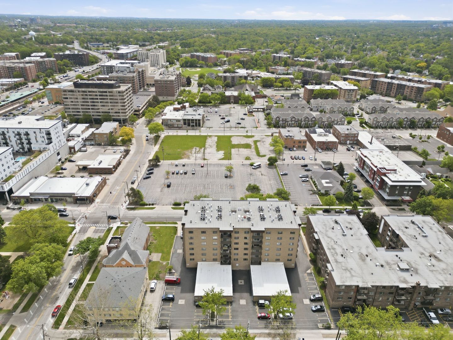 700 Graceland Avenue #207, Des Plaines, IL 60016