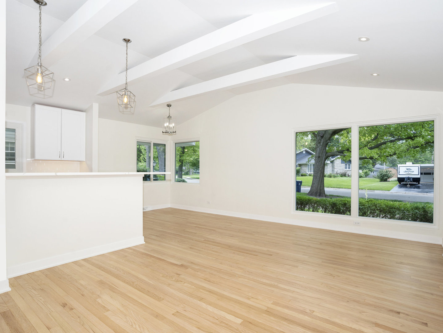 48 Oakwood Drive, Naperville, IL 60540