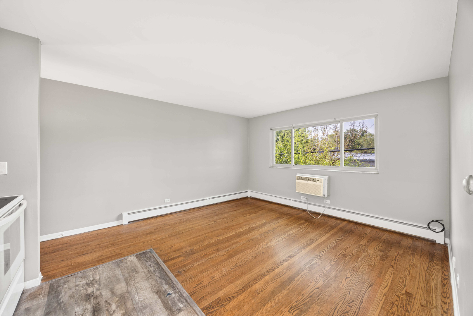 16 N Garfield Street #2H, Lombard, IL 60148