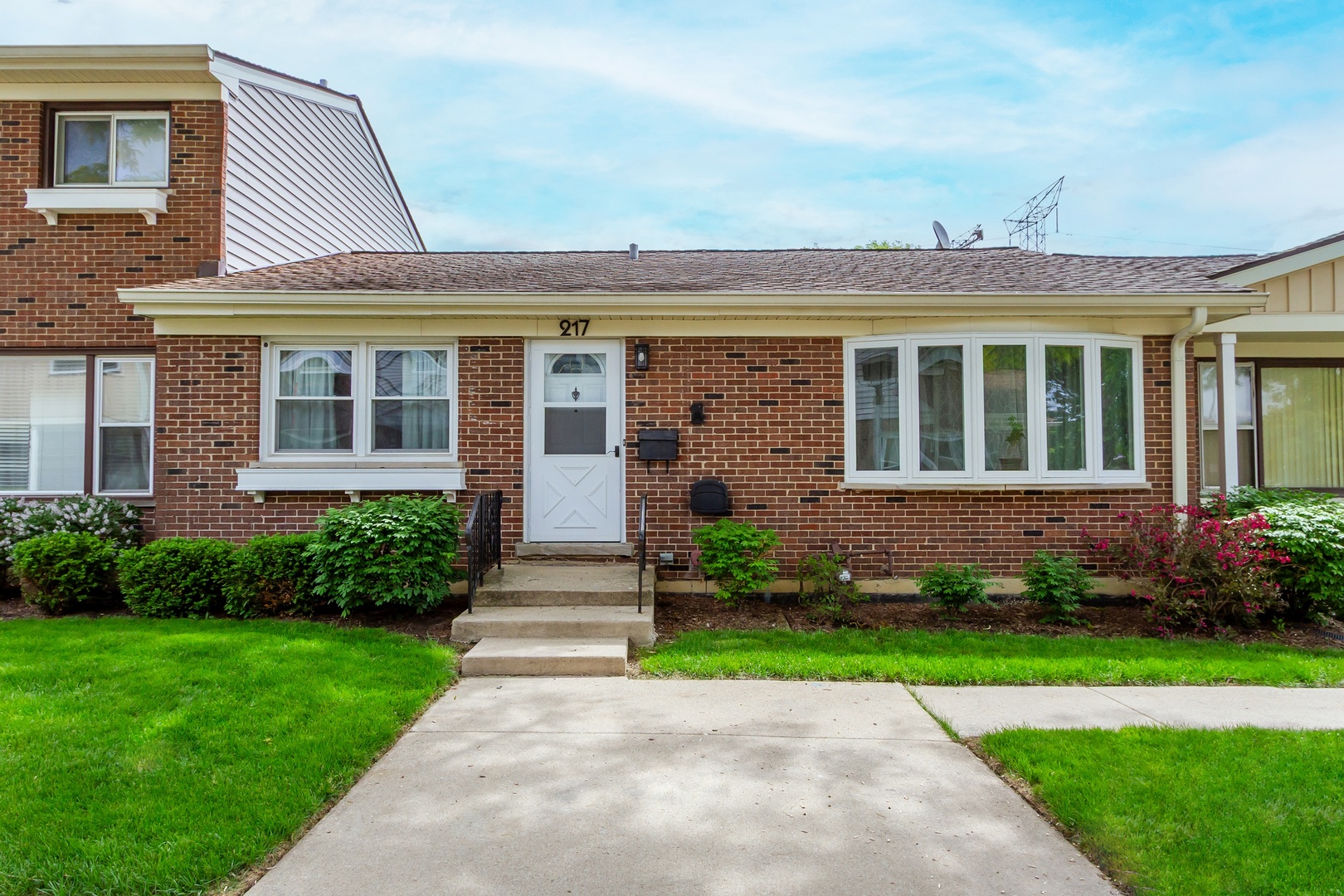 217 Fishing Lane #19, Wood Dale, IL 60191
