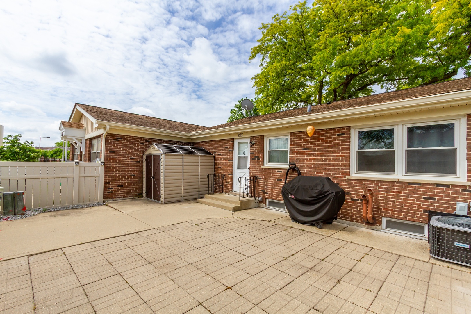 217 Fishing Lane #19, Wood Dale, IL 60191