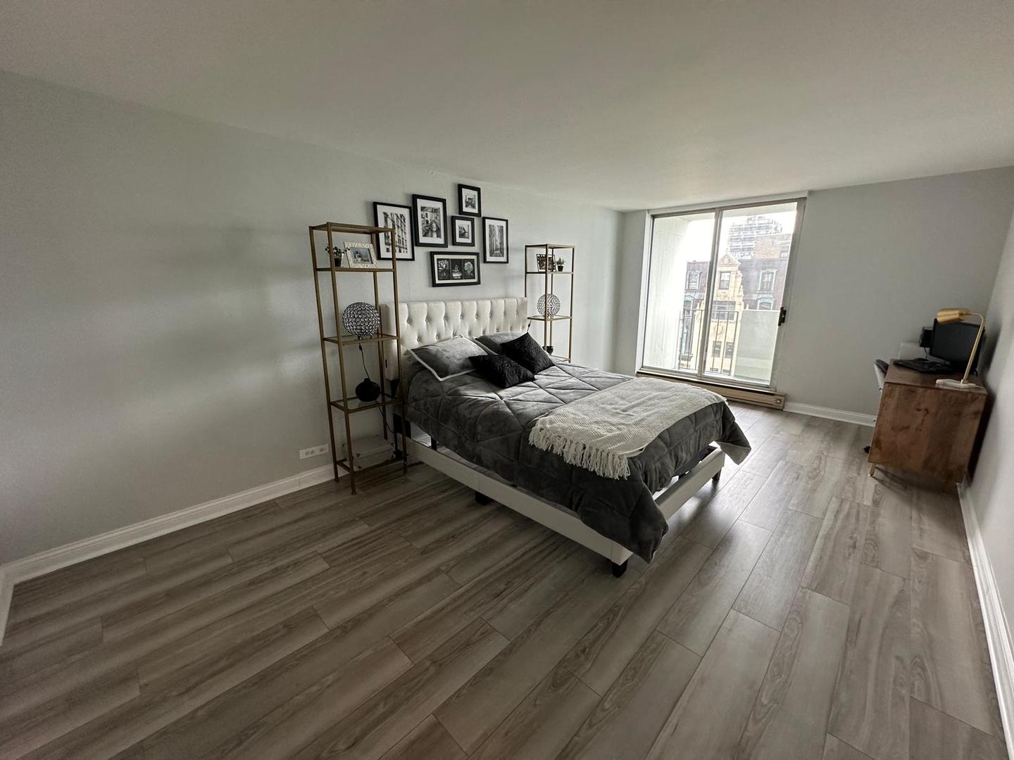 6033 N Sheridan Road #17H, Chicago, IL 60660