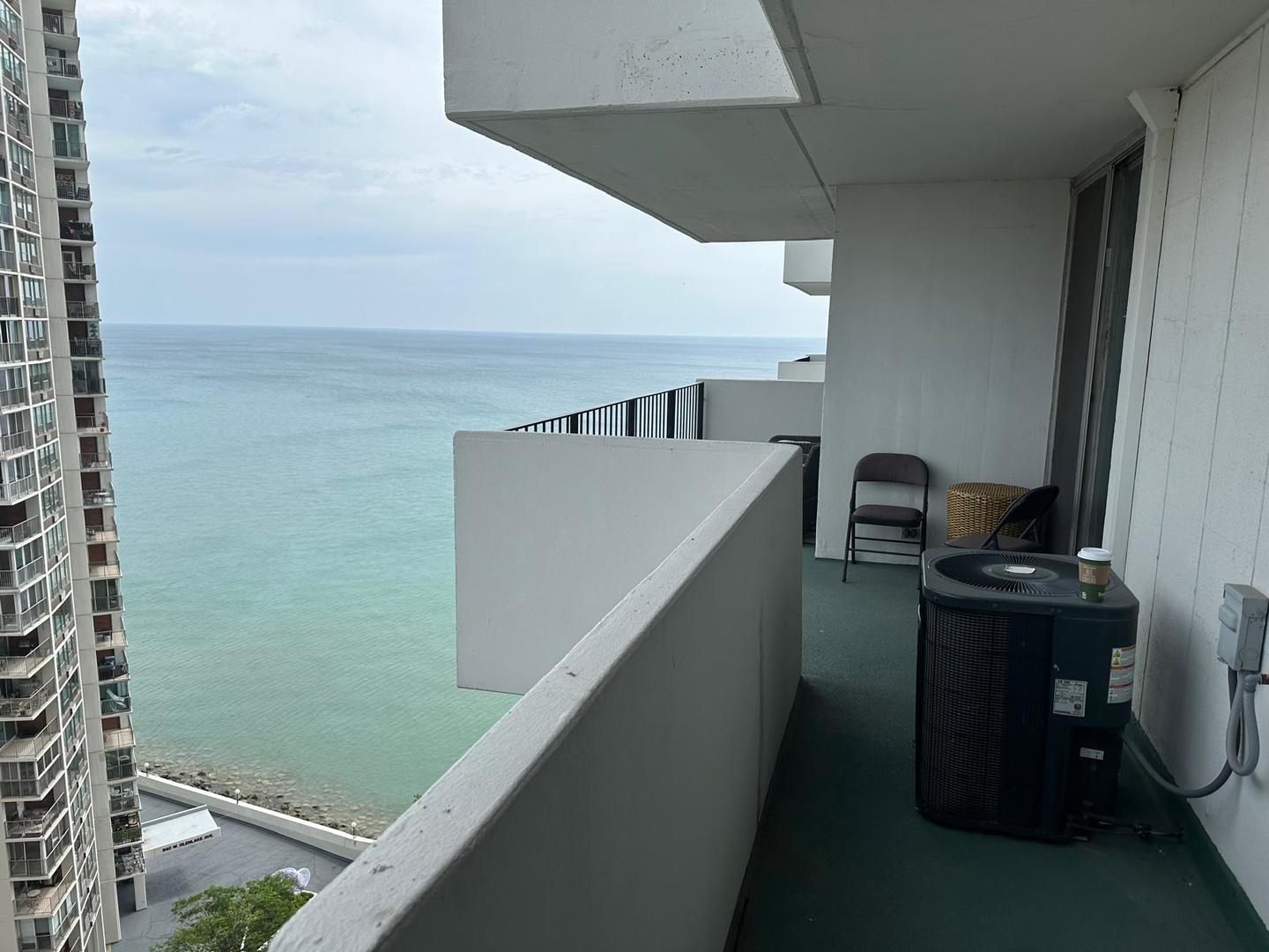 6033 N Sheridan Road #17H, Chicago, IL 60660