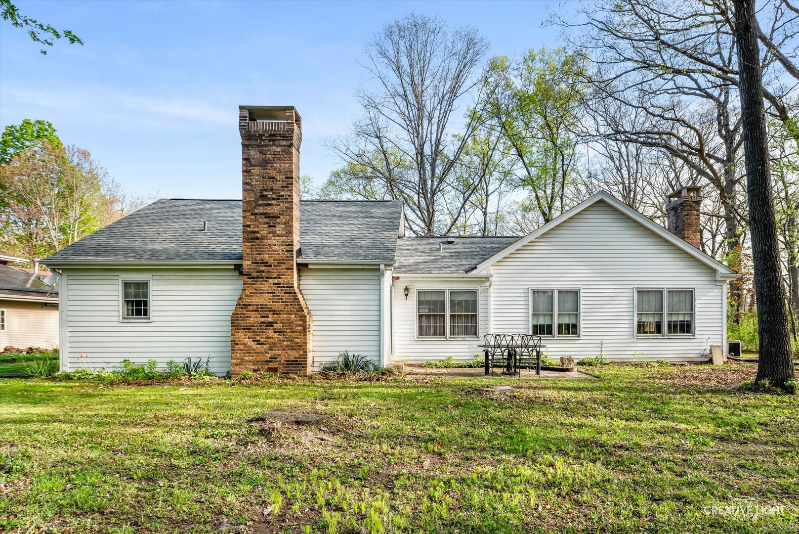 29W007 Oak Lane, Warrenville, IL 60555