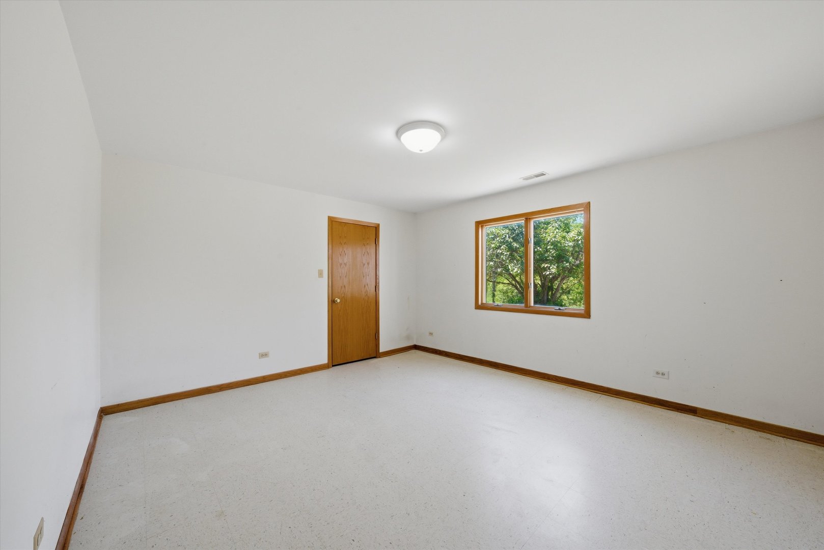 24120 S Ashland Avenue, Crete, IL 60417